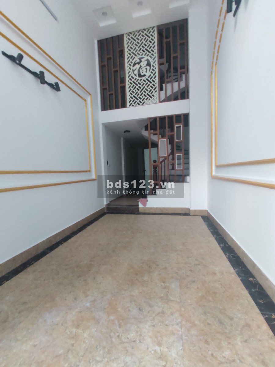 Bán Nhà Đông Thiên dt 33m2, 5 tầng, giá 2.8 tỷ, trung tâm, nhà mới, thiết kế hiện đại