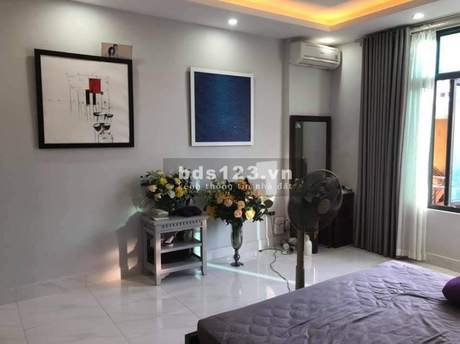 Bán nhà nguyên căn Tân Mai, ô tô đỗ cửa, diện tích sử dụng, mặt tiền 4.5m, dt 90m2, giá 5.3 tỷ