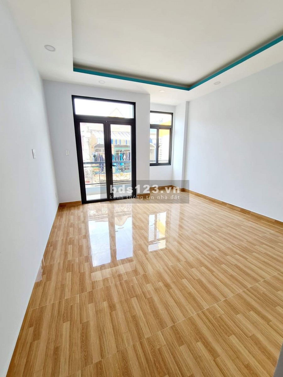 Bán nhà Bình Chánh, mới xây xong, 1 trệt 2 lầu, đường Đinh Đức Thiện (đầy đủ tiện nghi)