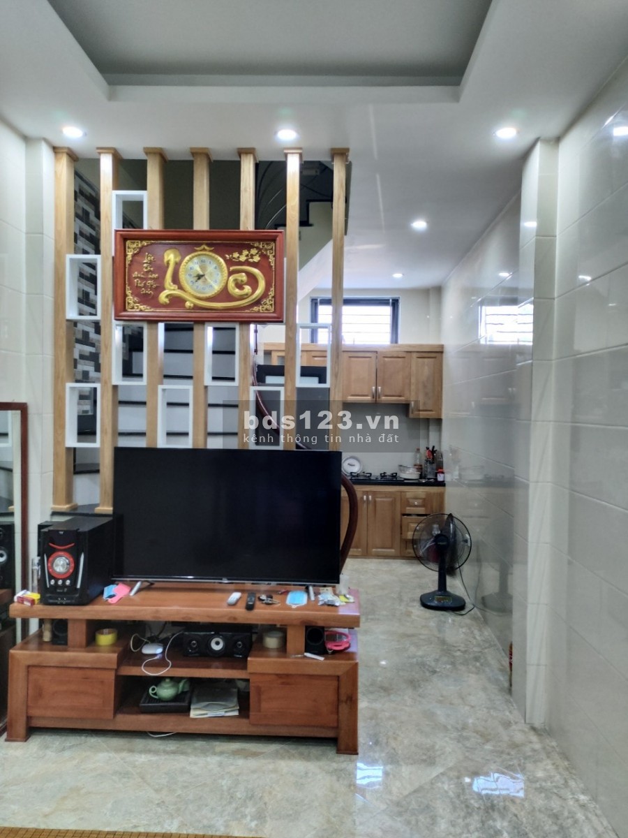 Bán nhà nguyên căn phố Mạc Thị Bưởi Quận Hai Bà Trưng, dt 30m2, 5 tầng, giá 3x tỷ ở ngay, kinh doanh
