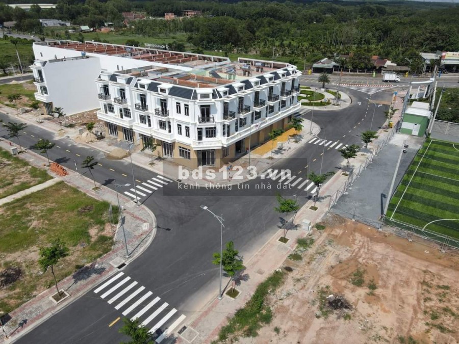 Gia đình khó khăn cần bán gấp căn góc 2mt KDC Vietsing Phú Chánh, giá thương lượng