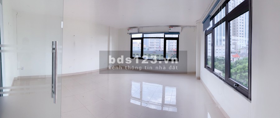 Cho thuê văn phòng tiện ích đủ, khu trung tâm, diện tích 35m2, hỗ trợ mùa dịch giảm 30%