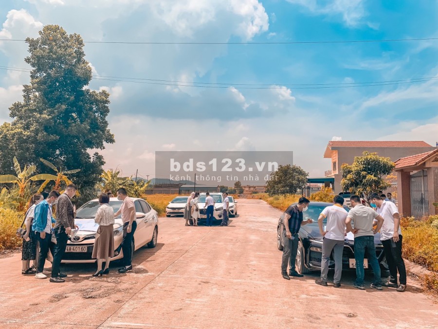 Chính chủ cần bán gấp ô đất nền trung tâm Uông Bí, ngay quốc lộ 18A, giá chỉ 15 triệu/tháng