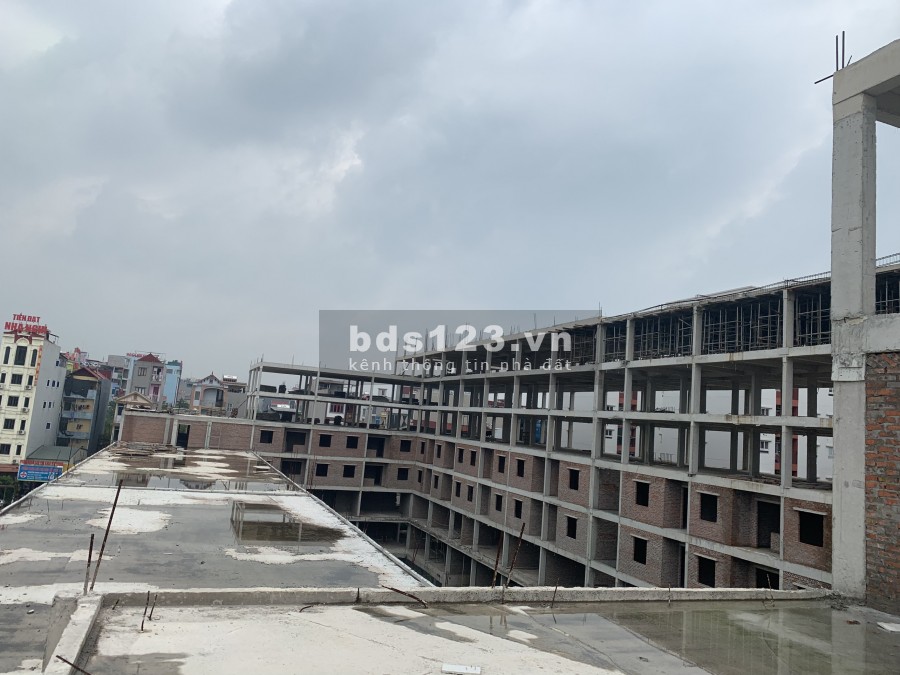 Bán căn hộ sổ sẵn ngay trung tâm giá thuận tiện để đầu tư, liên hệ xem nhà 0975348223