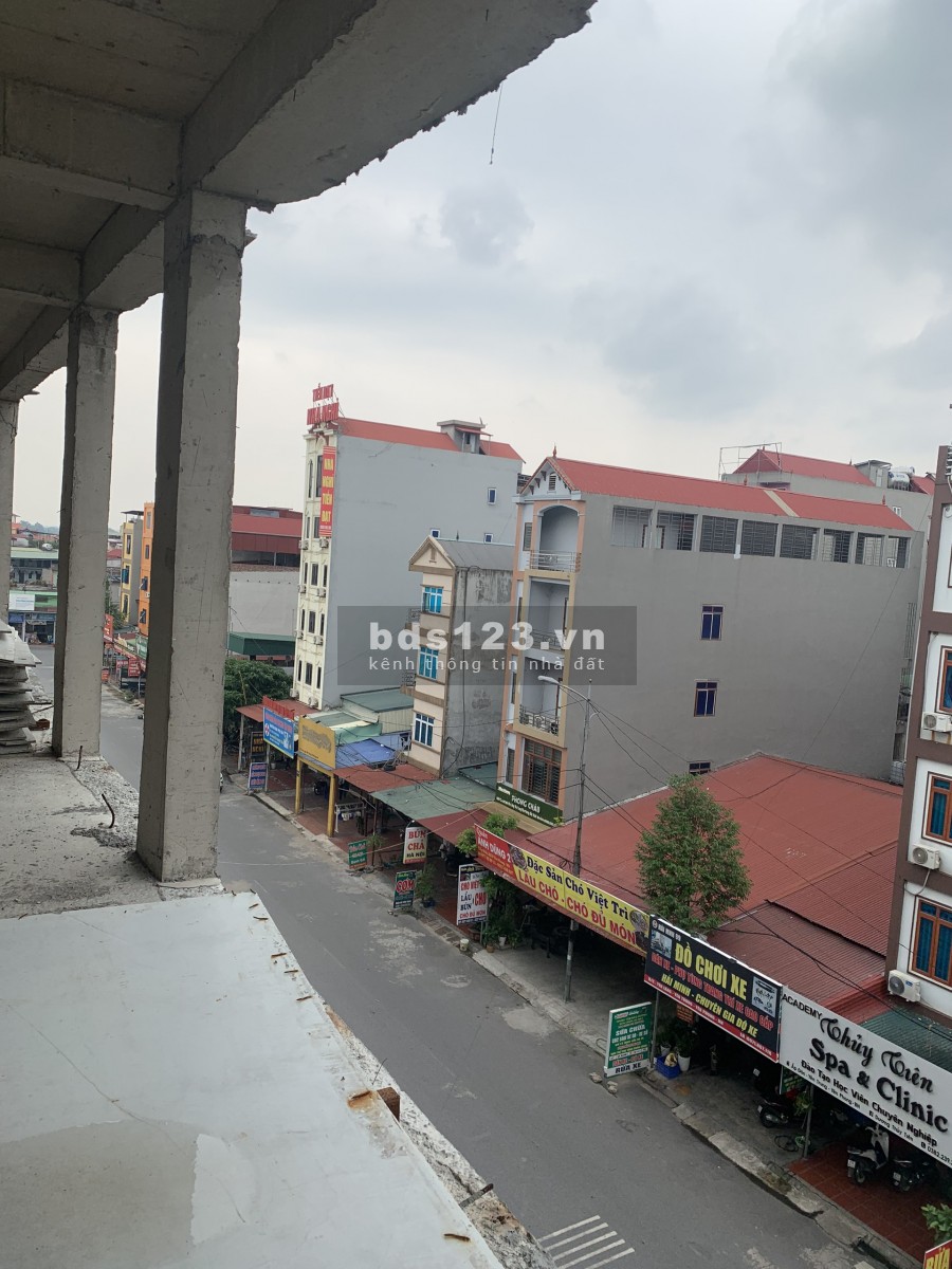 Bán căn hộ sổ sẵn ngay trung tâm giá thuận tiện để đầu tư, liên hệ xem nhà 0975348223