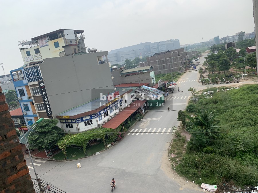 Bán căn hộ sổ sẵn ngay trung tâm giá thuận tiện để đầu tư, liên hệ xem nhà 0975348223
