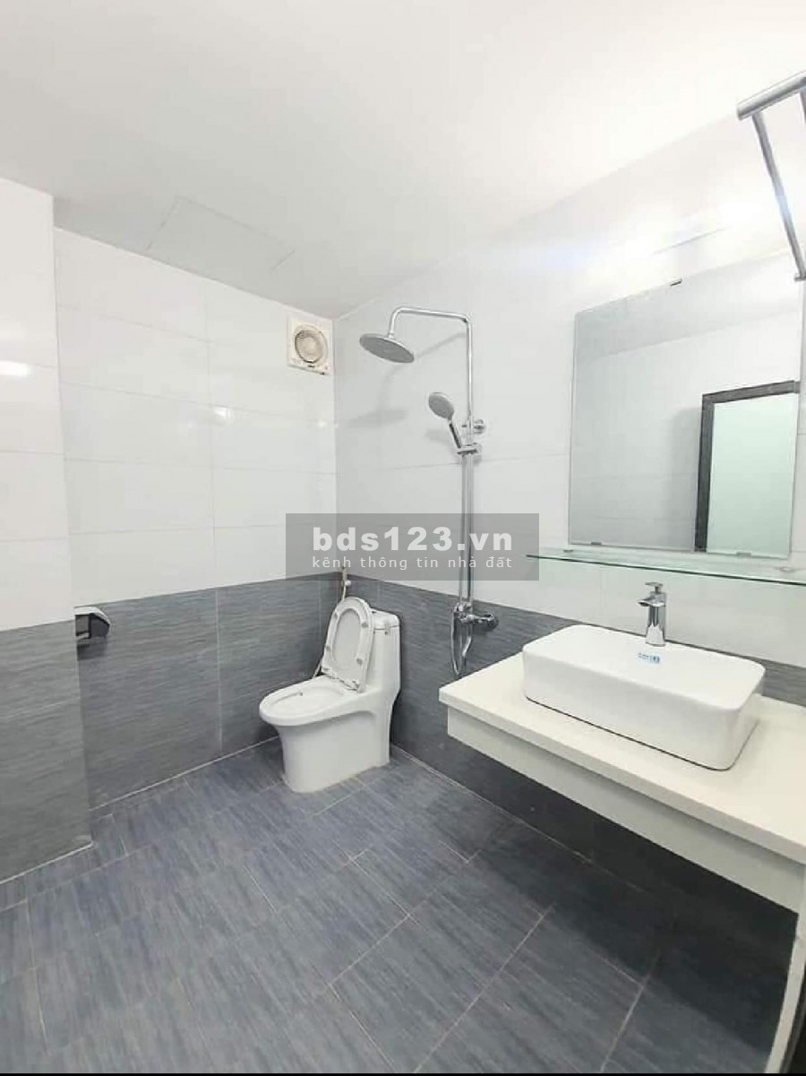 Chính chủ bán nhà khu Đống Đa giá rẻ khu dân trí cao, tiện ích đủ, nhà đủ công năng, bàn giao ngay