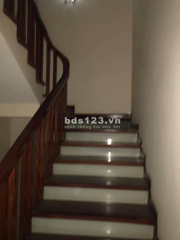 Bán nguyên căn nhà phố Cầu Diện, ô tô đỗ cửa, kinh doanh, dt 65m2, 5 tầng, mt 7.9m, giá 6,1 tỷ