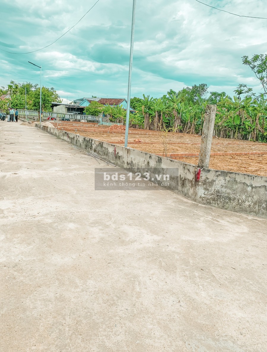 Đất ở thổ cư gần quốc lộ 1A đường quy hoạch 7m5 bán lỗ trong tháng 9 duy nhất 1 lô