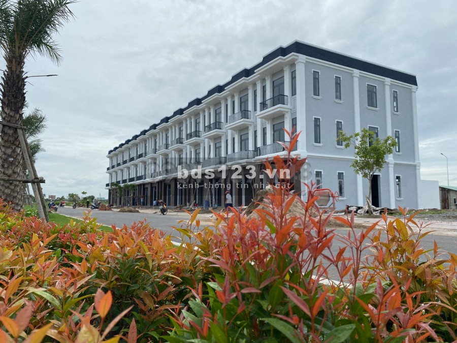Mở bán 15 suất nội bộ sổ hồng riêng giá F0 vị trí siêu đẹp tại The Sol City Long An