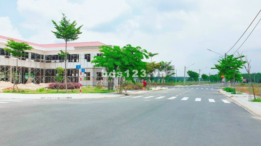 Chính thức nhận giữ chỗ shophouse cao cấp, kế bên khu công nghiệp Bàu Bàng, dt 300m2