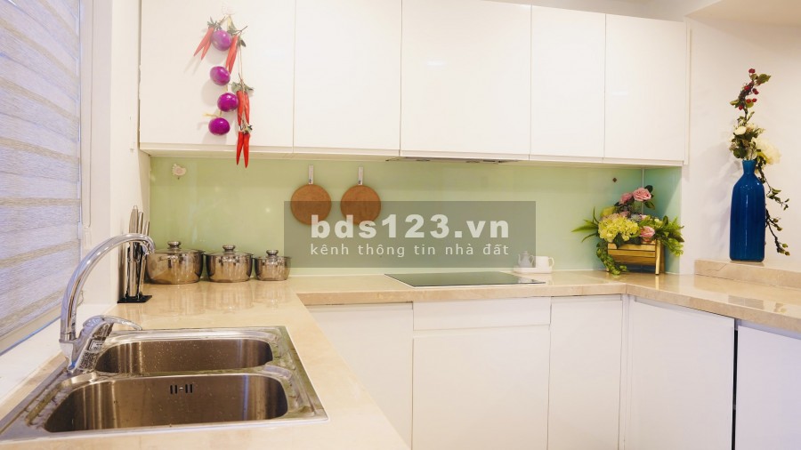 Bán nhà phố liền kề đúc kiên cố 3.5 tầng sang trọng vói thiết kế hiện đại, pháp lí đầy đủ