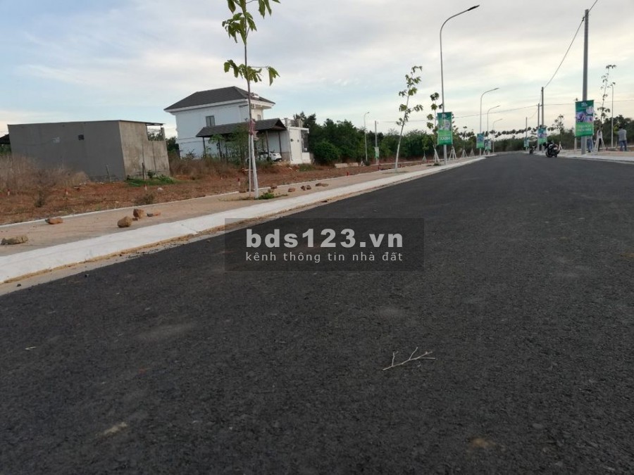 Bán lô đất 2 mặt tiền gần cao tốc Biên Hòa Vũng Tàu, giá rẻ, khu dân cư đông, giá 14 triệu/m2