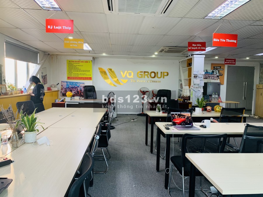 Cho thuê văn phòng tầng 19 toà nhà 169 Nguyễn Ngọc Vũ dt 90m2, giá 20 triệu/tháng