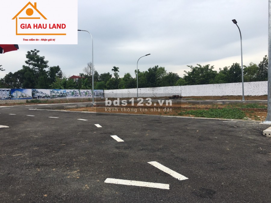 Bán gấp lô đất gần khu CNC Hòa Lạc lô góc 2 mặt tiền gần đường 420 mở rộng, pháp lí đủ