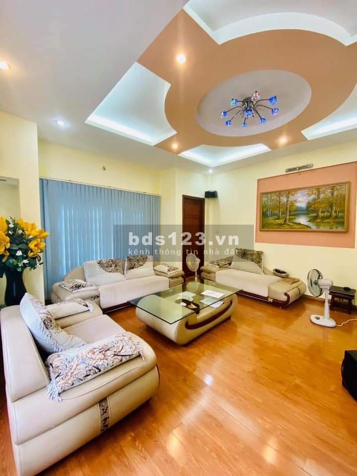 Bán nhà nguyên căn đường Tân Mai, đúc kiên cố 6 tầng, diện tích 60m2, giá bán nhỉnh 2 tỷ