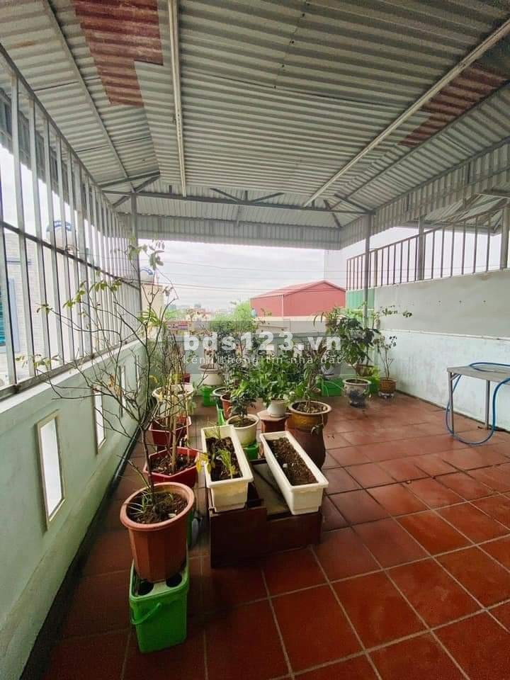 Bán nhà nguyên căn đường Tân Mai, đúc kiên cố 6 tầng, diện tích 60m2, giá bán nhỉnh 2 tỷ