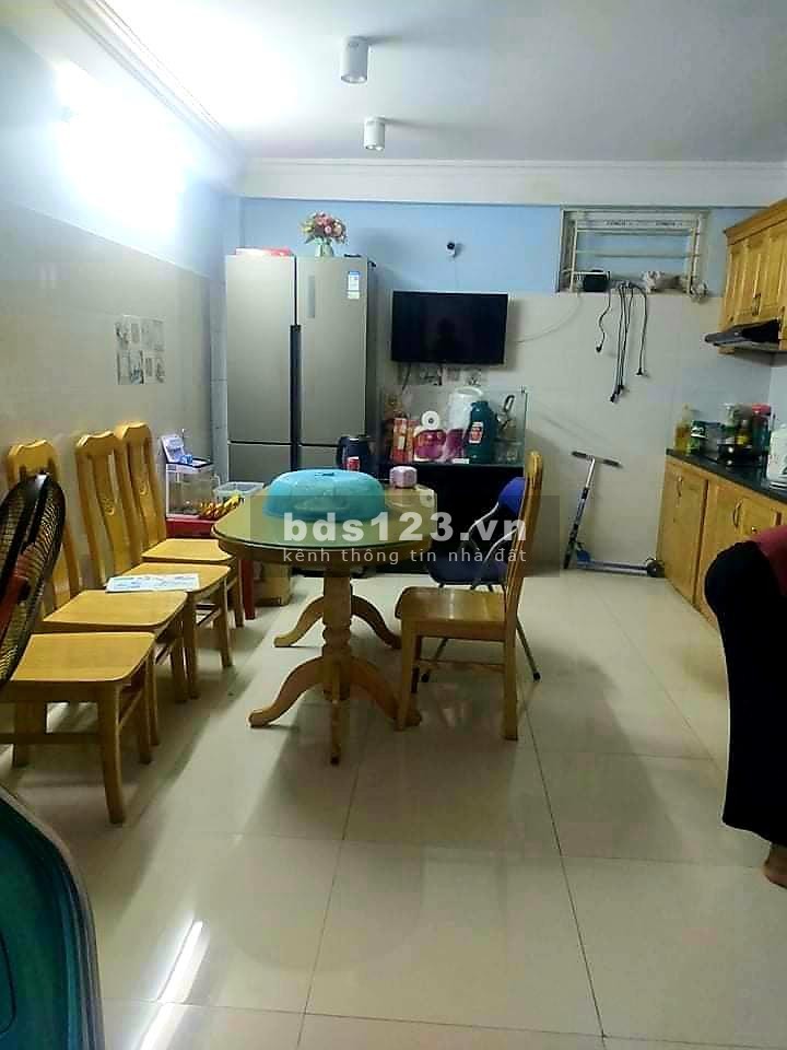 Bán nhà đường Nguyễn Khoải cạnh cầu Vĩnh Tuy, dtsd 40m2, cho thuê đỉnh, giá nhỉnh 3 tỷ