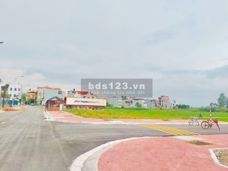 2 Lô duy nhất trung tâm thị trấn Vương. Sổ đỏ liền tay, liên hệ xem đất 0973078232
