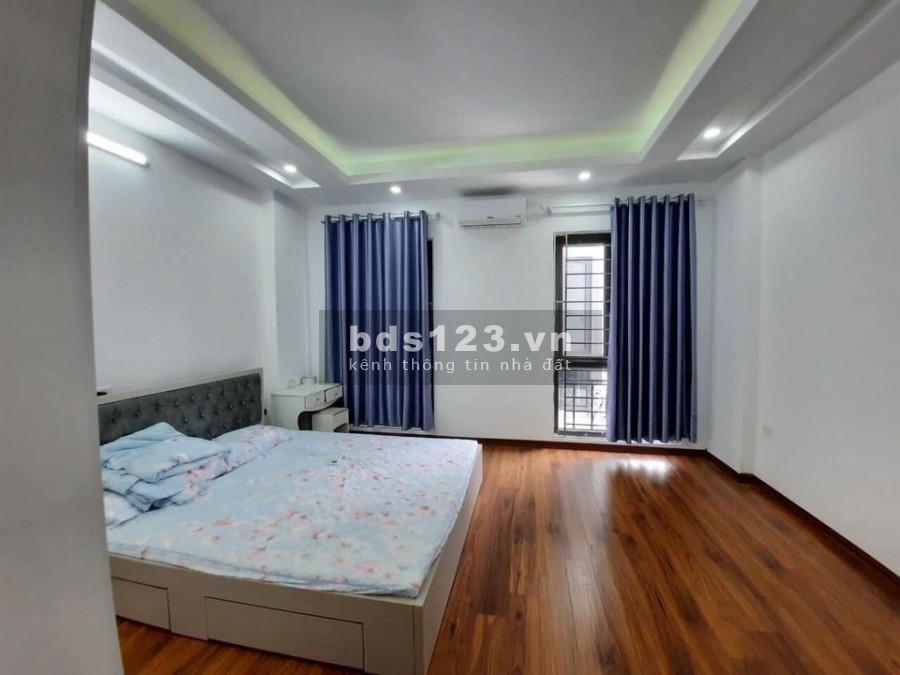 Chính chủ bán nhà Hoàng Mai 5 tầng 36m2, 4 p. Ngủ, LH 0977440990. Ô tô đỗ cửa