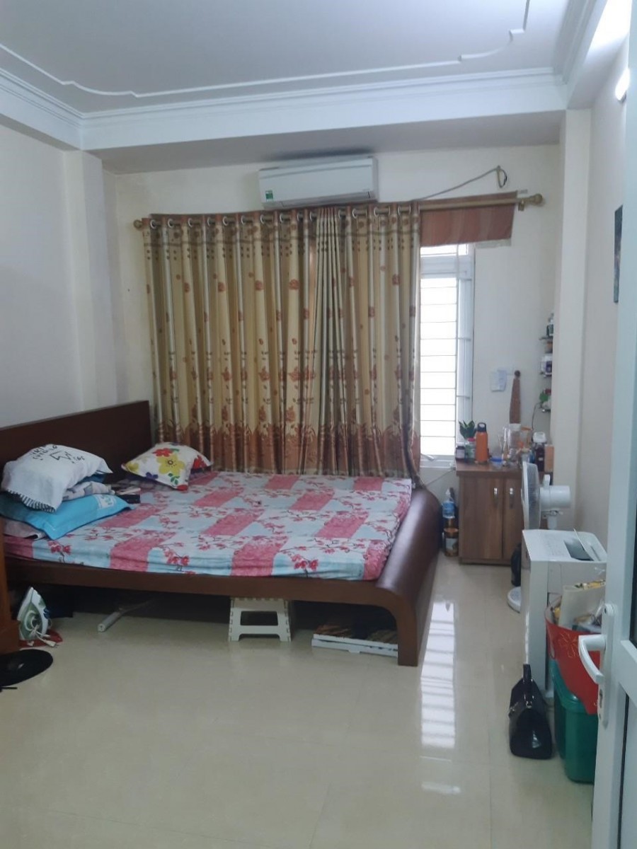 Nhà đẹp ngõ 145 phố Quan Nhân Thanh Xuân, dt 50m2, 5 tầng giá 4.7 triệu, kinh doanh