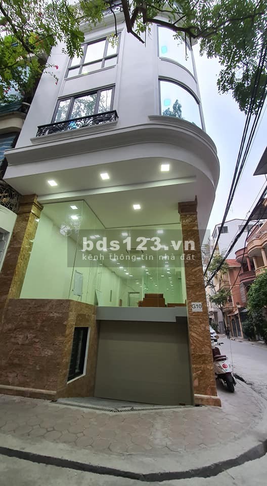 Bán nhà mặt phố lô góc Hoàng Hoa Thám, Hà Đông, kinh doanh đỉnh, ô tô tránh, sổ sẵn