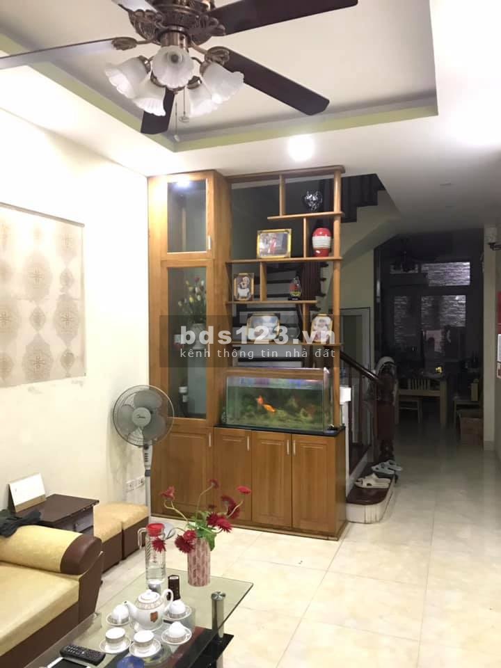 Bán gấp nhà Thanh Xuân ở ngay, ngõ thông, gần phố 4 tầng diện tích sử dụng 48m2 giá 5.3 tỷ