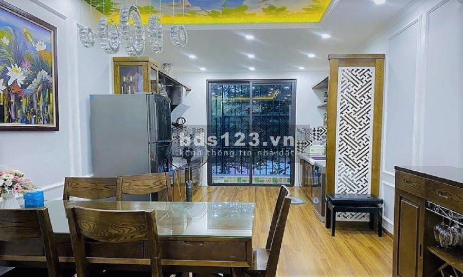 Bán nhà Đống Đa, phố Vũ Ngọc Phan. Ô tô tránh, kinh doanh. 85m2 5T MT5m 15tỷ