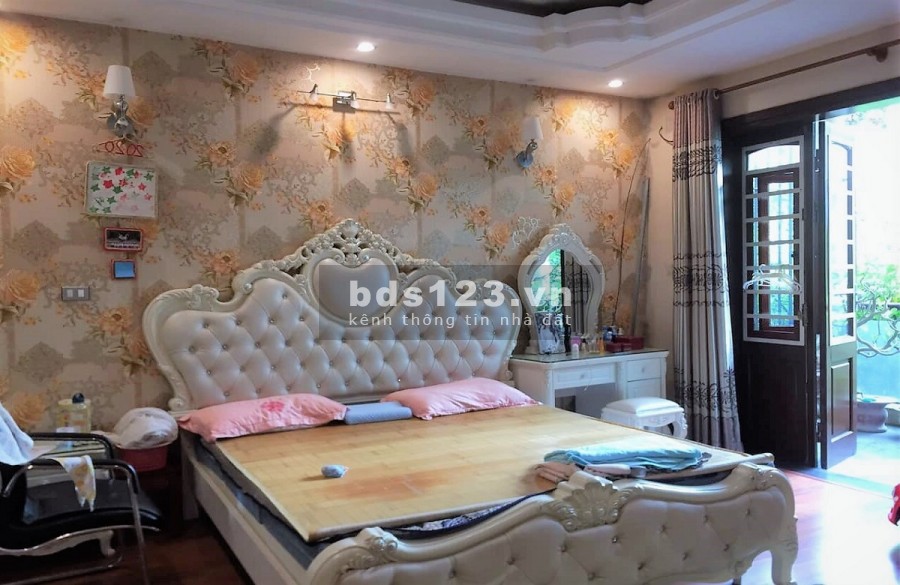 Bán nhà Đống Đa, phố Nguyên Hồng. Vỉa hè, Ô tô, kinh doanh. 82m2 5T 15tỷ