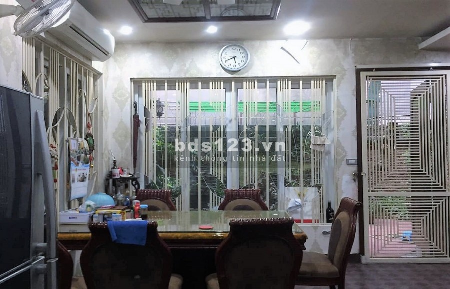 Bán nhà Đống Đa, phố Nguyên Hồng. Vỉa hè, Ô tô, kinh doanh. 82m2 5T 15tỷ
