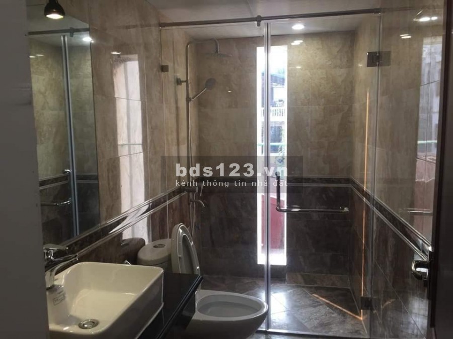 Bán nhà Đội Cấn 7 tầng thang máy tặng full nội thất diện tích 40m2, 7 tầng giá bán 6,9 tỷ