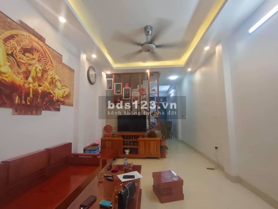 Bán nhà Sài Đồng, Long Biên, diện tích sử dụng 68m2, đúc kiên cố 4 tầng, giá bán 3.8 tỷ