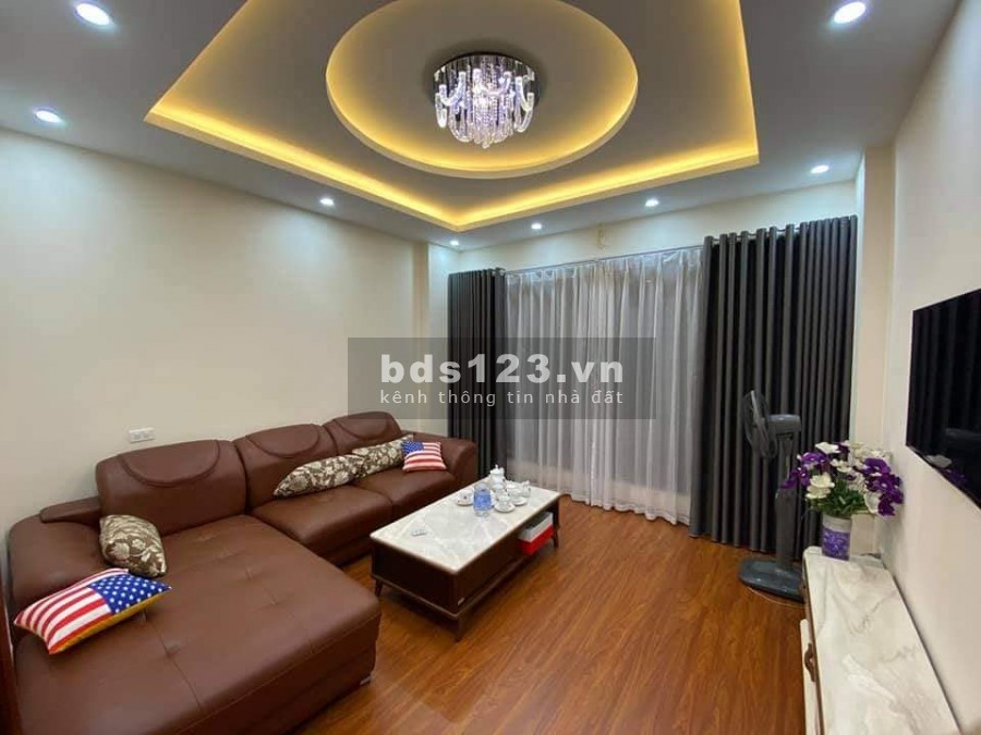 Bán nhà Thái Thịnh nhà mặt ngõ, rộng thoáng kinh doanh tốt diện tích 54m2 giá bán 6.4 tỷ