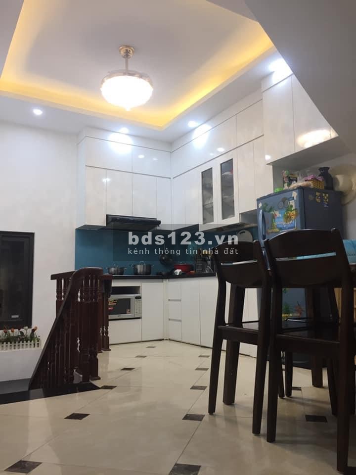 Chính chủ cần bán nhà đẹp phố Nguyễn Công Trứ, gara ô tô diện tích 48m2, giá 4.35 tỷ