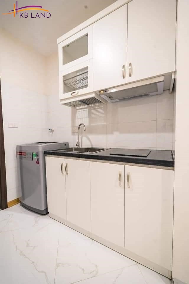 Bán CHDV Kim Giang, diện tích 187m2, 6T, 22 căn hộ, gara ô tô, DT 100tr/tháng, nhỉnh 14 tỷ
