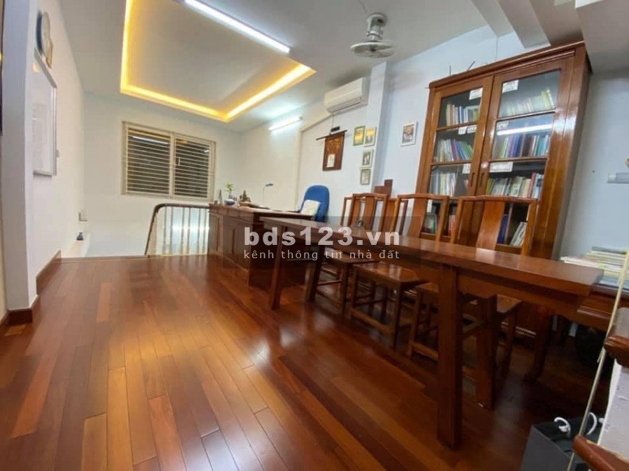 Phố hiếm, Nhà Nguyễn Văn Huyên nhà đẹp gần phố ngõ thông nội thất cực đỉnh giá chỉ 8 tỷ 5