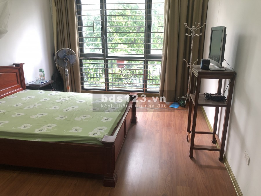 Bán nhà liền kề 5 tầng Cầu Giấy, khu dân cư đông đúc, an sinh đỉnh, nội thất cao cấp