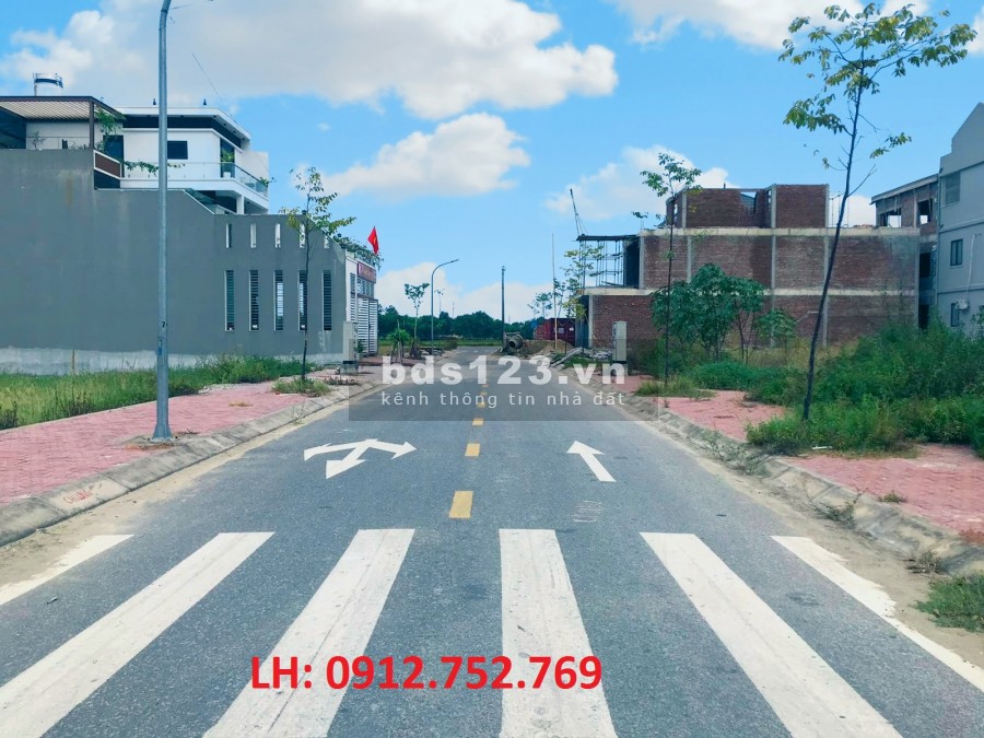 Bán đất kinh doanh hai mặt tiền siêu đẹp phường Hưng Dũng, thành phố Vinh, sổ sẵn