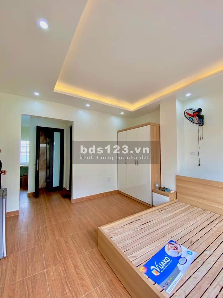 Bán nhà Phạm Văn Đồng, 46m2, giá 3.3 tỷ, mới, sang, xịn, mịn, view đẹp, gần hồ lộng gió