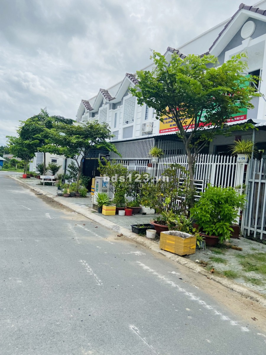 Vừa Nhà vừa Đất 1 trệt 1 lầu tại Thành Phố Trà Vinh chỉ 825triệu . Sổ hồng từng căn vĩnh viễn