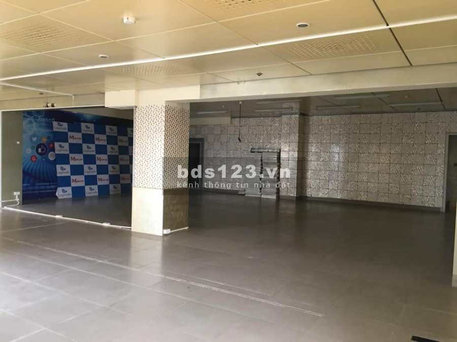 Bán toà nhà siêu hiếm 500m2, 15 tầng tại mặt phố Trần Thái Tông, hàng xóm với Đại xứ quán mỹ.