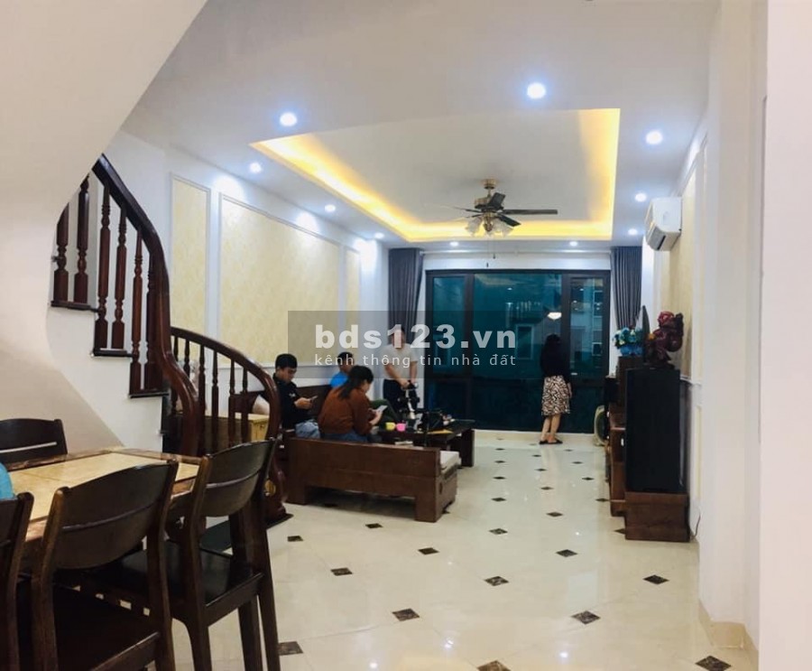 Chính chủ cần bán nhà đẹp phố Nguyễn Công Trứ, gara ô tô diện tích 48m2, giá 4.35 tỷ