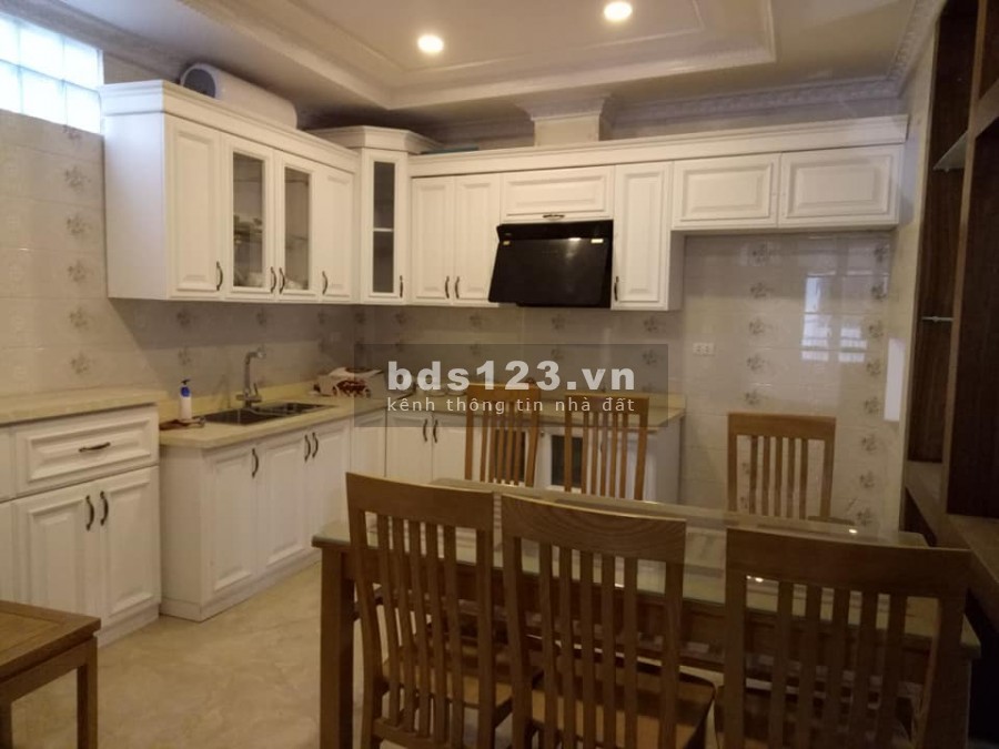Ngõ cực rộng, bán nhà Xuân Thủy, diện tích sử dụng 47m2, giá bán nhanh 5.2 tỷ