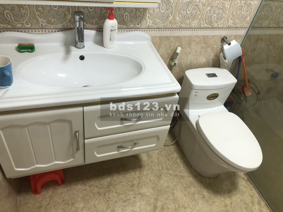 Bán nhà liền kề 5 tầng Cầu Giấy, khu dân cư đông đúc, an sinh đỉnh, nội thất cao cấp