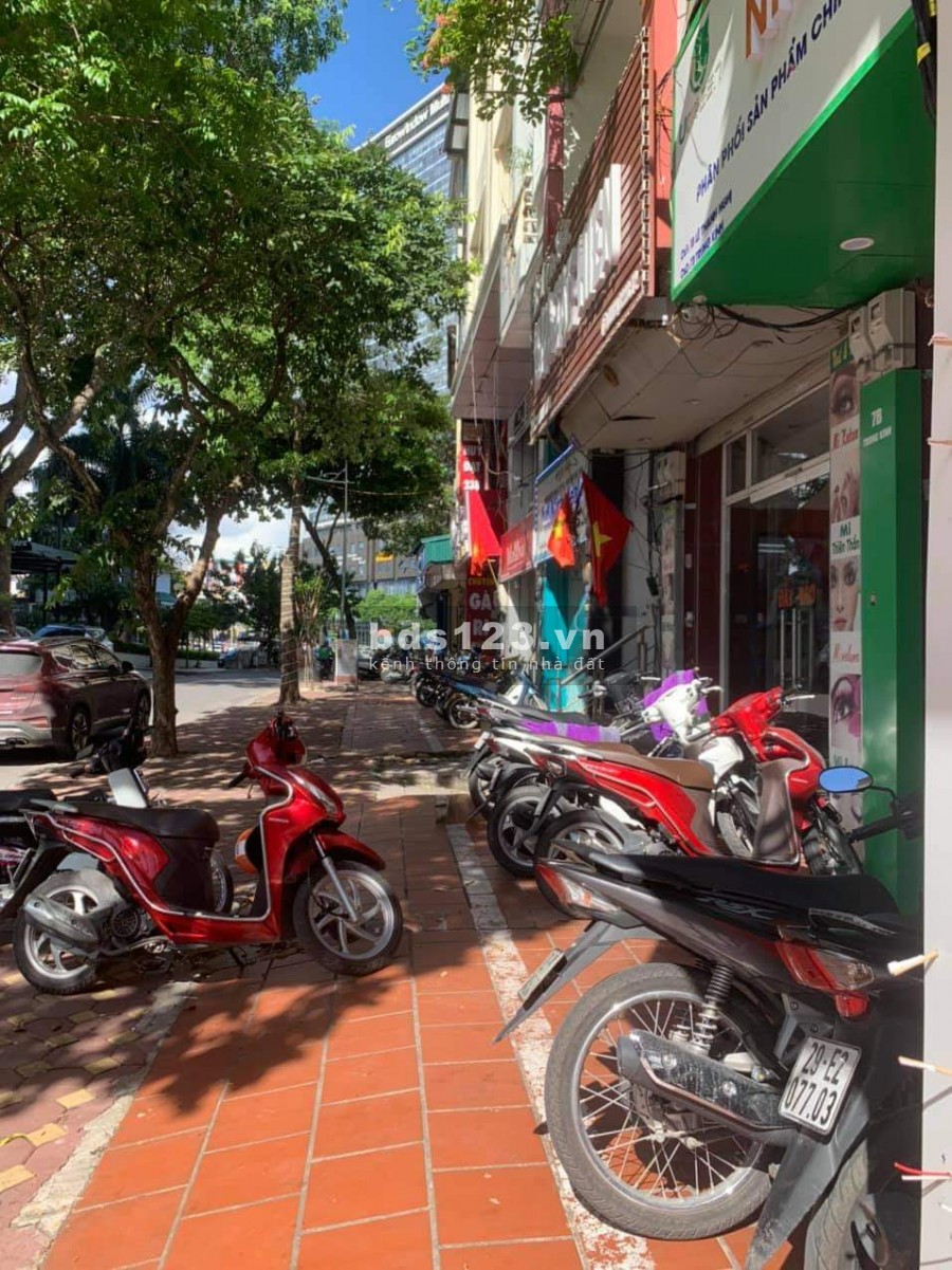 Nhà mặt phố Trung Kính Quận Cầu Giấy, vỉa hè miên man, liên hệ 0912521621