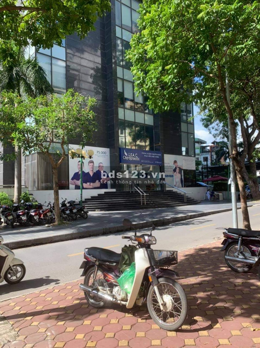 Nhà mặt phố Trung Kính Quận Cầu Giấy, vỉa hè miên man, liên hệ 0912521621
