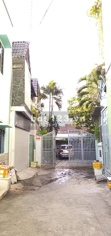 Bán nhà nguyên căn đẹp, xe hơi đậu trong nhà, giá tốt, diện tích nhà rộng, lh 0947520968