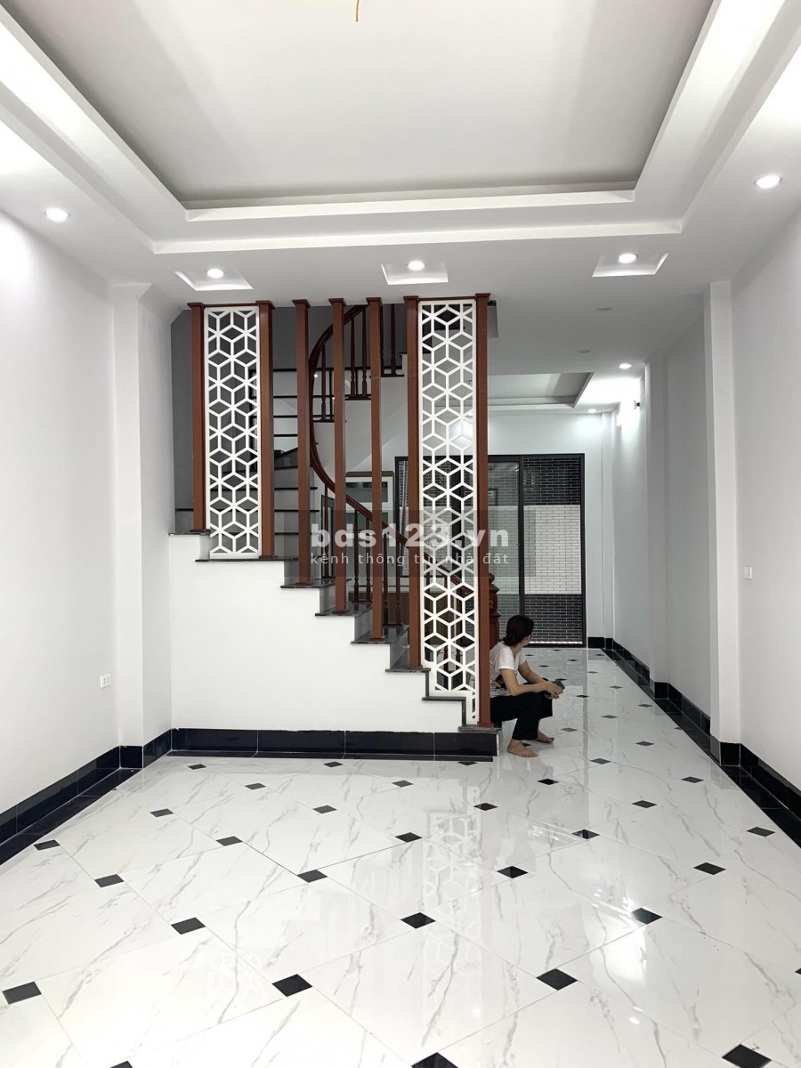 Cần bán nhà riêng, ở ngay, dt 47m2, 4 tầng, giá bán 4.85 tỷ Khâm Thiên, Tôn Đức Thắng, Đống Đa