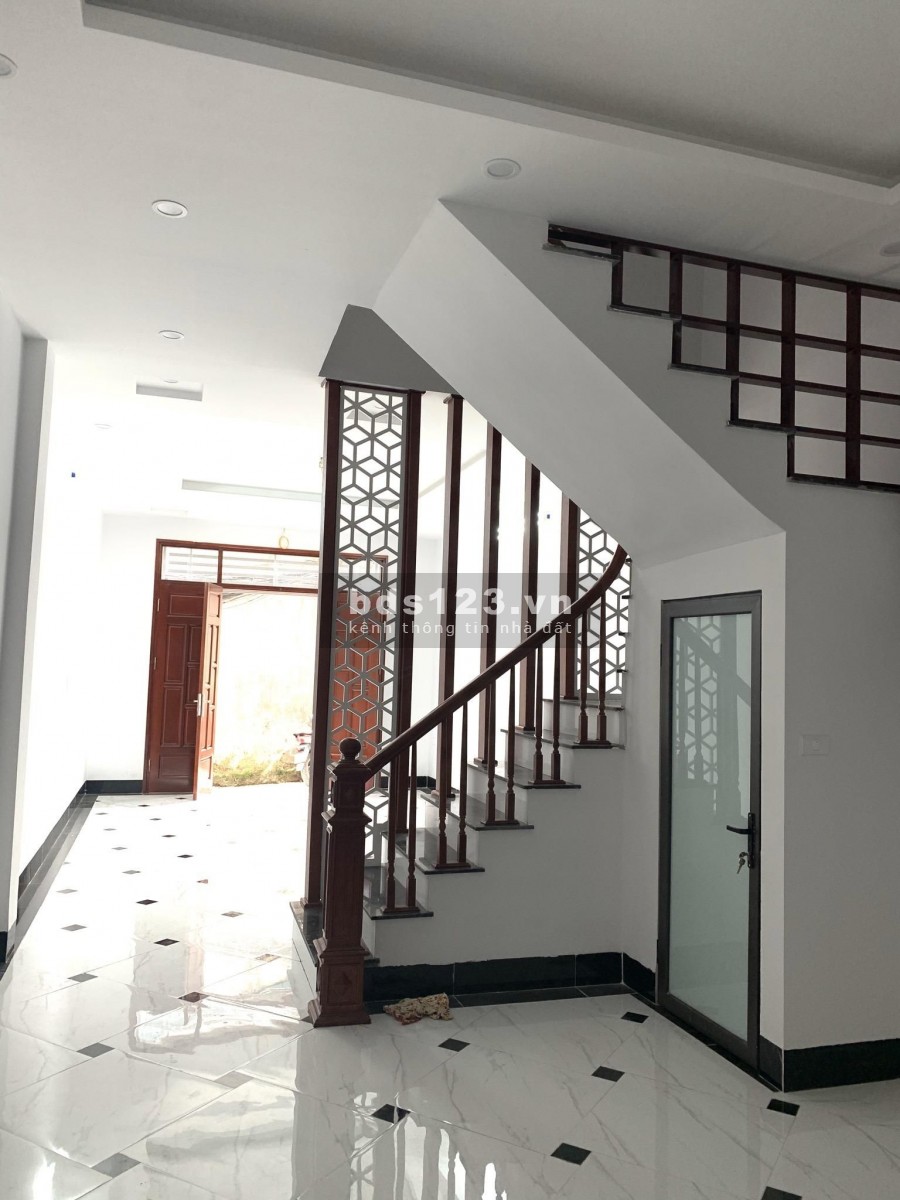 Cần bán nhà riêng, ở ngay, dt 47m2, 4 tầng, giá bán 4.85 tỷ Khâm Thiên, Tôn Đức Thắng, Đống Đa