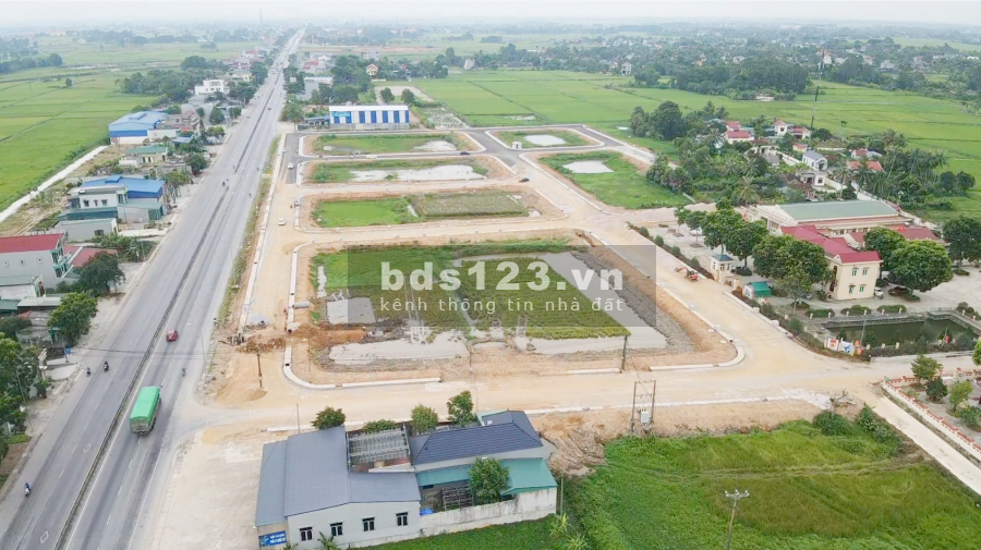 Bán lô đất mặt đường Quốc Lộ 1A, ngay trung tâm hành chính huyện Quảng Xương lh 0356280115